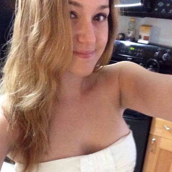 Meet your Posher, Laura - Picture 1 of 1